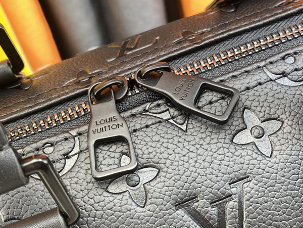 ルイヴィトンバッグ素材ディテール